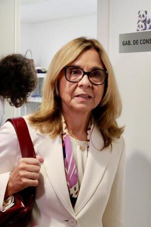 Ana Paula Martins, Ministra da Saúde num hospital